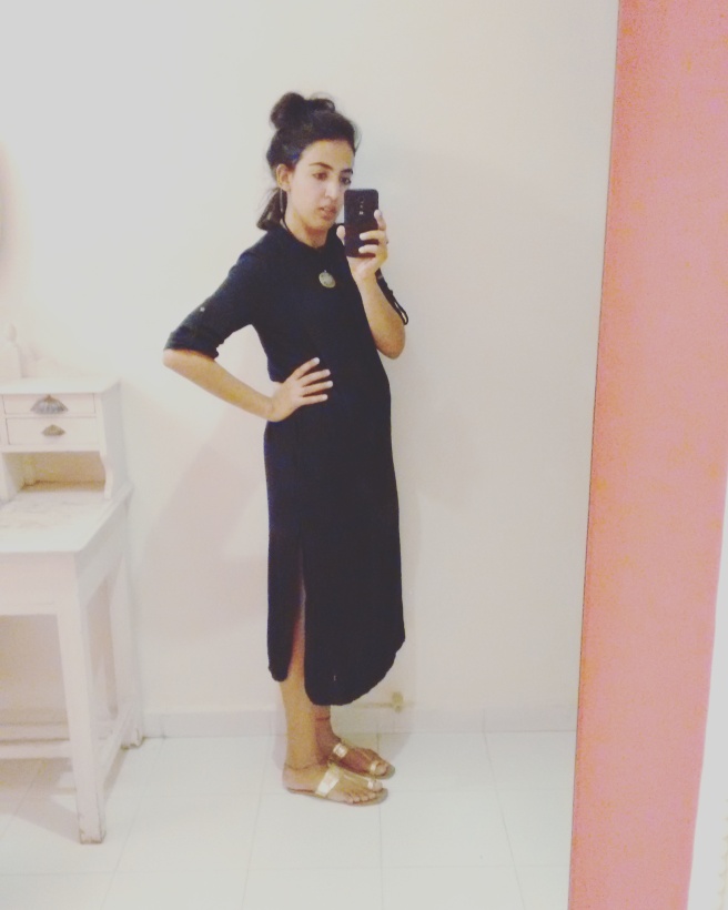 I wore my black midi dress with slits with Gold kolhapuri slip-ons and a statement pendant | Chai High is an Indian Fashion blog started by Shivani Krishan